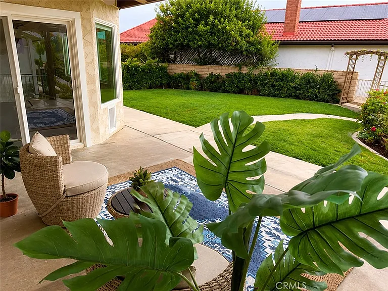 24020 Continental Dr — Photo 4