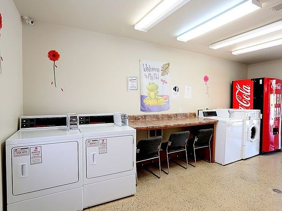 5th image of 2020 Bates Pike SE #907