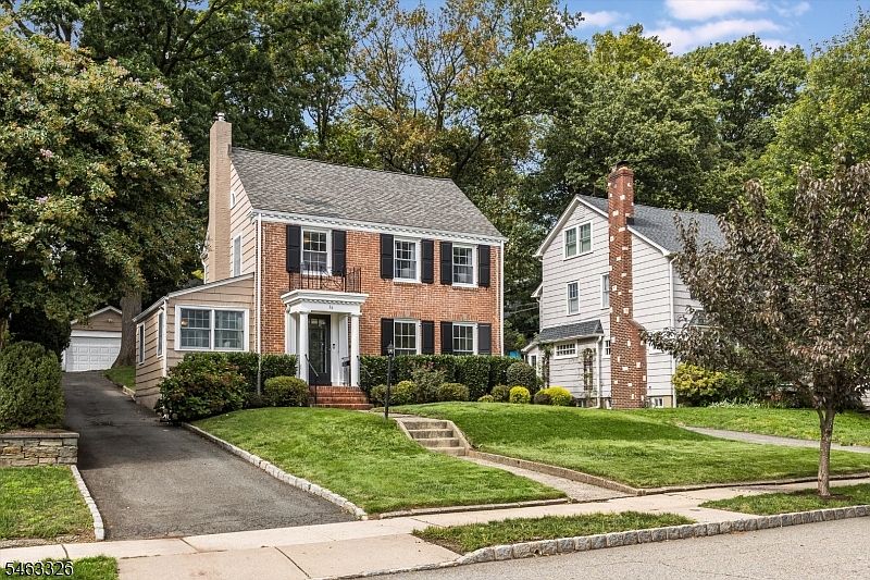 1st image of 36 Chapman Pl