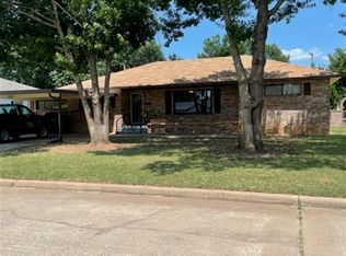 312 N E St, Duncan, OK 73533