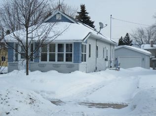 616 1st St, Kewaunee, WI 54216