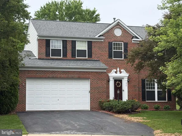 1978 Brooke Farm Ct, Woodbridge, VA 22192