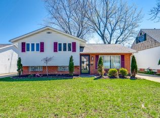 26288 Aaron Dr, Euclid, OH