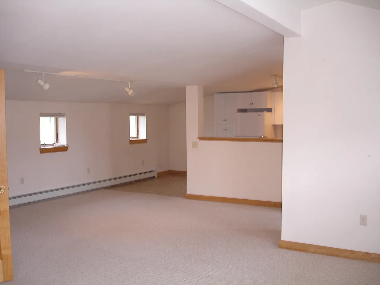257 Fairbanks Rd — Photo 2