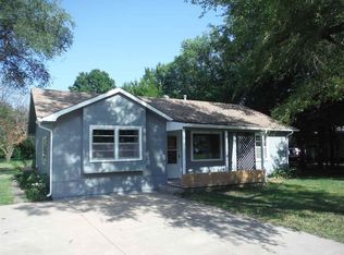 120 N Poplar St, Douglass, KS 67039