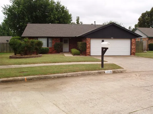 1716 Sandalwood Dr, Norman, OK 73071