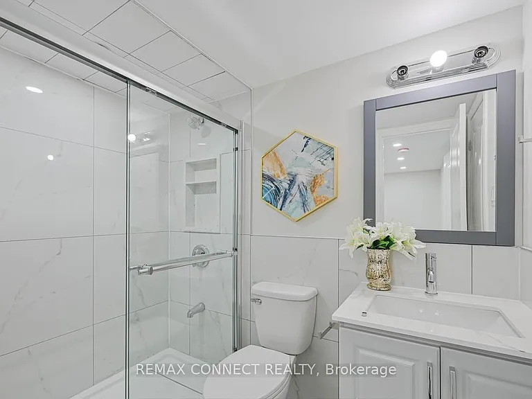 55 Taysham Cres #B — Photo 8