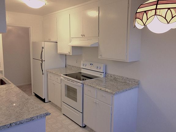 4th image of 225 Catalpa St APT 307