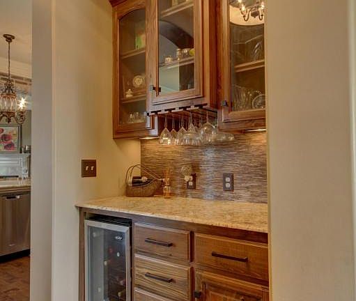 4th image of 210 Gleneagles Cir