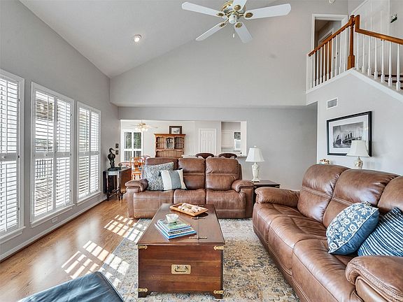 3rd image of 3910 Nueces Drive