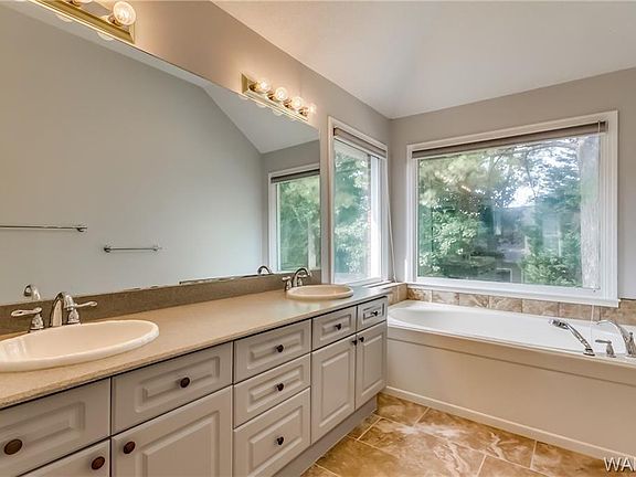 5th image of 1621 Teal Cir