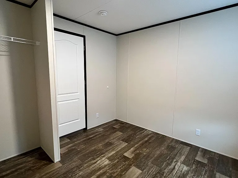 25214 Gratiot Ave #141 — Photo 13