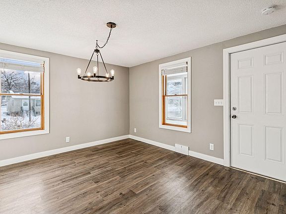 5th image of 4846 Dakota St SE