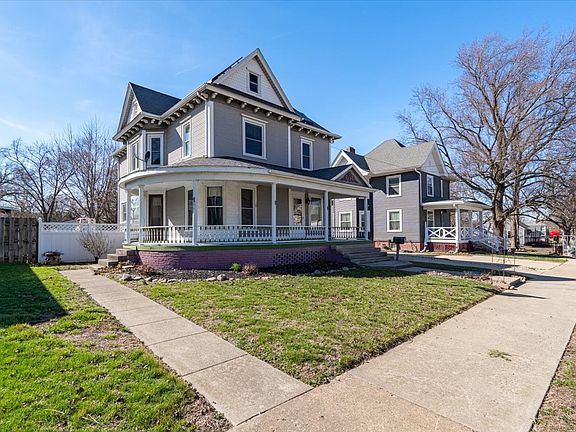 2nd image of 709 N Center St