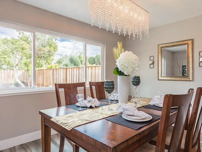 6780 Mount Pakron Dr — Photo 3