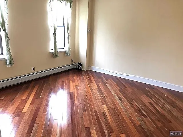 1 bed, 692 sqft, $2,395 — Photo 2