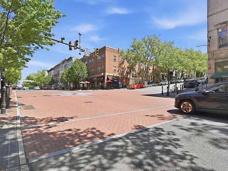 79 W Market St #G — Photo 36