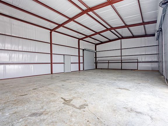 4th image of 13051 Pleasant Valley Dr #A