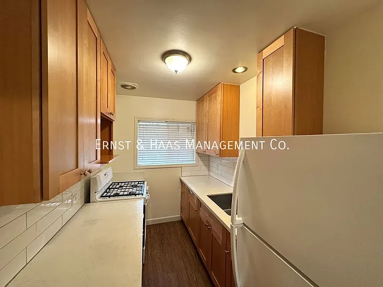 332 Magnolia Ave #K — Photo 6