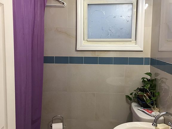 5th image of 85 Romaine Ave #5