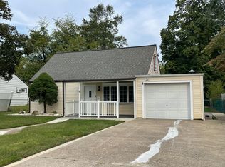 6 Dixfield Ave, Ewing, NJ 08618