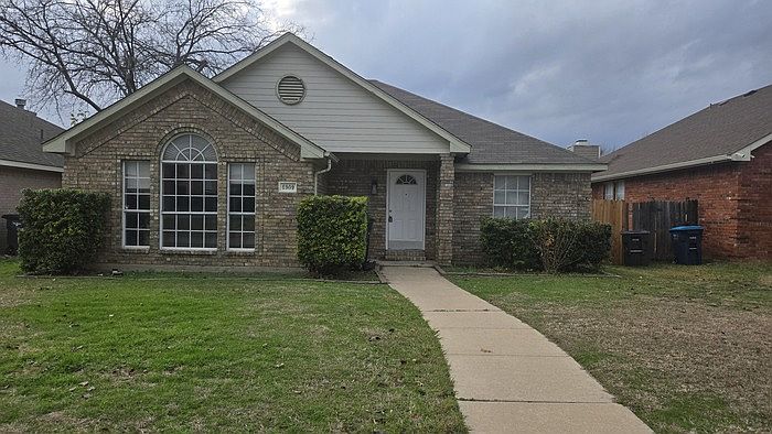1st image of 6909 Club Creek Dr