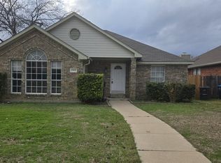 6909 Club Creek Dr, Fort Worth, TX 76137