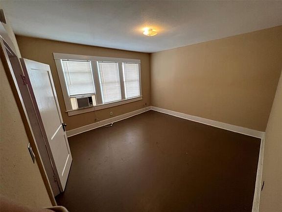 5th image of 4510 La Branch St APT 4