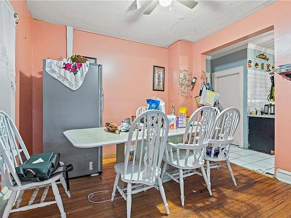 3rd image of 115 N White Ave