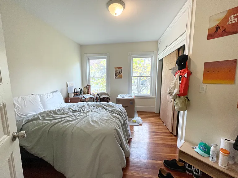 112 Hillside St #4 — Photo 6