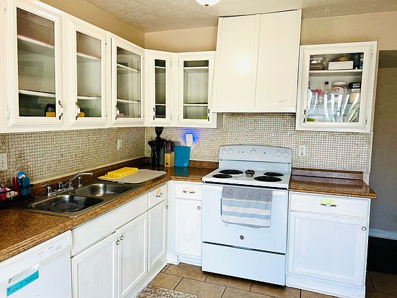 5th image of 7414 Cloverglen Dr #1