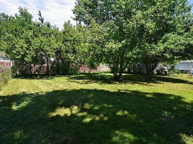 323 E Muir Ave — Photo 20