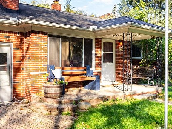 3rd image of 51053 Nardone Ave