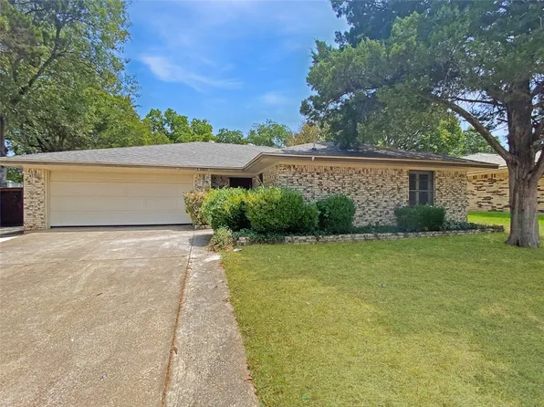 1300 Fulton Dr, Irving, TX 75060