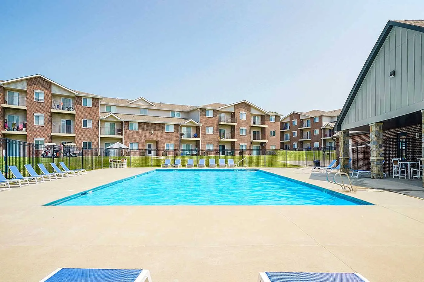 Northridge Heights Apartments — Photo 1