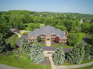 451 Four Lakes Dr, Gibsonia, PA 15044