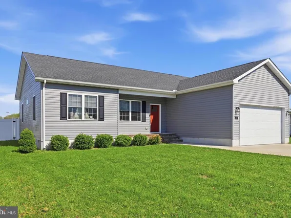 151 Walnut St, Felton, DE 19943