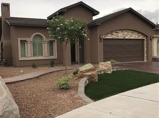 176 N Manzanita Dr, El Paso, TX 79928