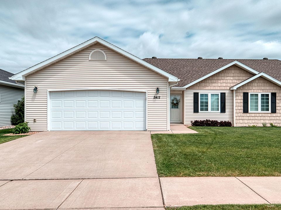 1st image of 2412 Pembrooke Dr