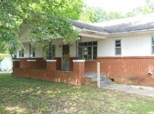 138 Warrior Ln, Oak Ridge, TN 37830