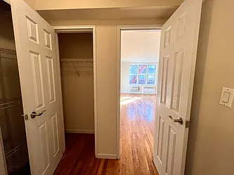 Rented by R New York