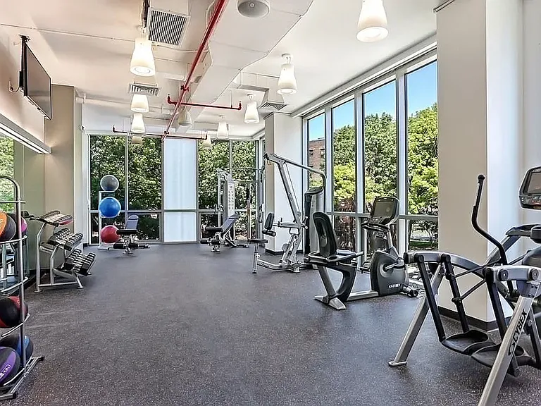 180 Myrtle Ave #11C — Photo 10