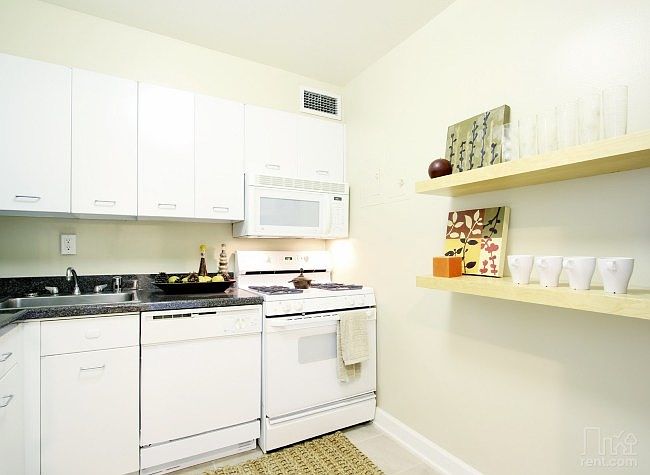1st image of 1343 N Lake Shore Dr #516