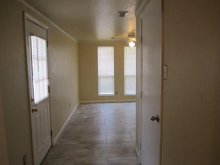 1530 Melrose Dr — Photo 18