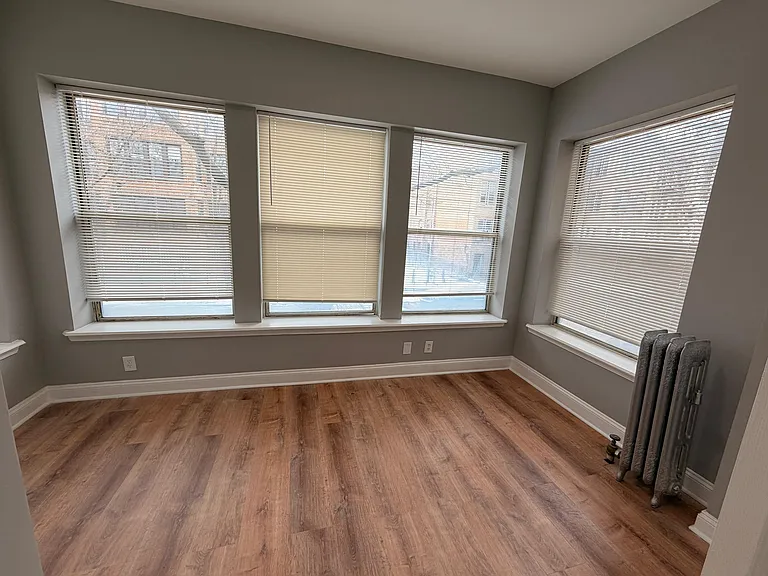 4739 S Ingleside Ave — Photo 6