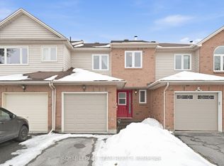 11 Furlong Cres, Ottawa, ON K2M 2J1
