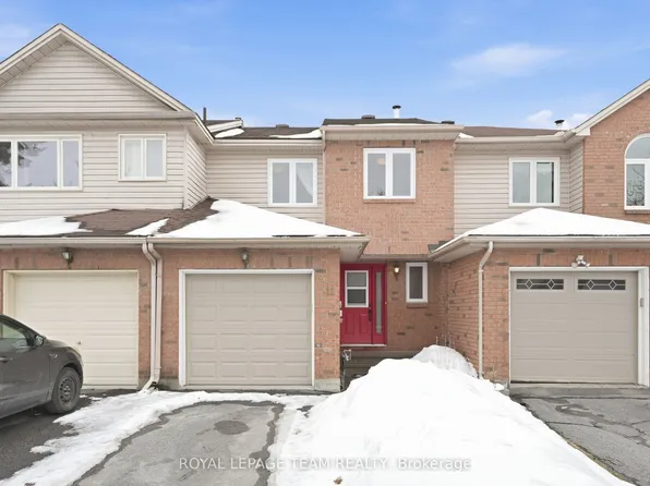 11 Furlong Cres, Ottawa, ON K2M 2J1