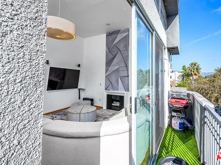 1481 S Shenandoah St #102 — Photo 5