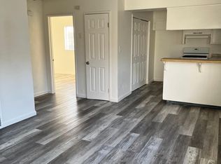 1111 L St APT C, Bakersfield, CA 93304