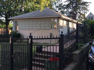 25115 Horace Harding Expy, Little Neck, NY 11362